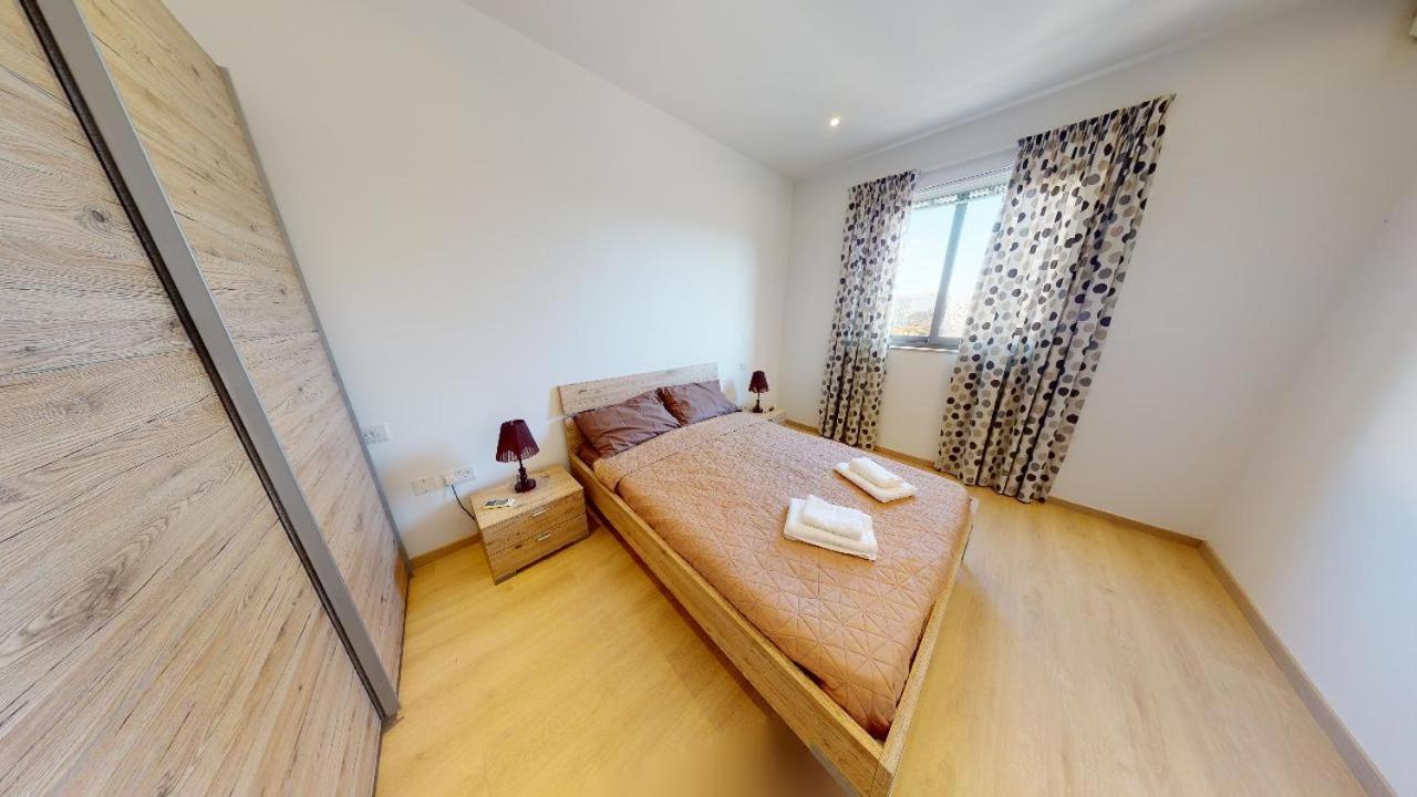 Spacious 2 Bedroom Apartment In Sliema Ngoại thất bức ảnh