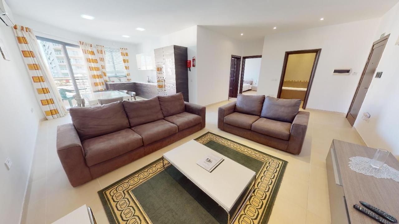 Spacious 2 Bedroom Apartment In Sliema Ngoại thất bức ảnh
