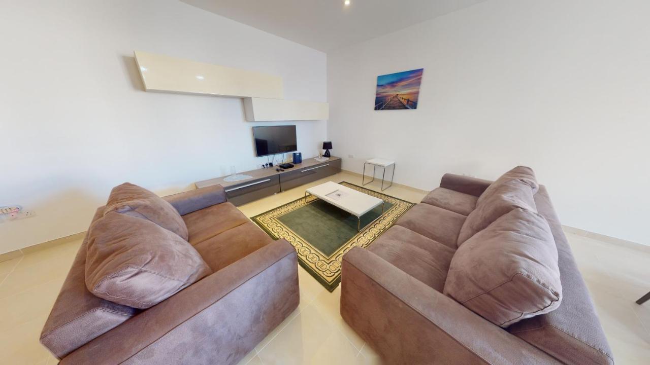 Spacious 2 Bedroom Apartment In Sliema Ngoại thất bức ảnh