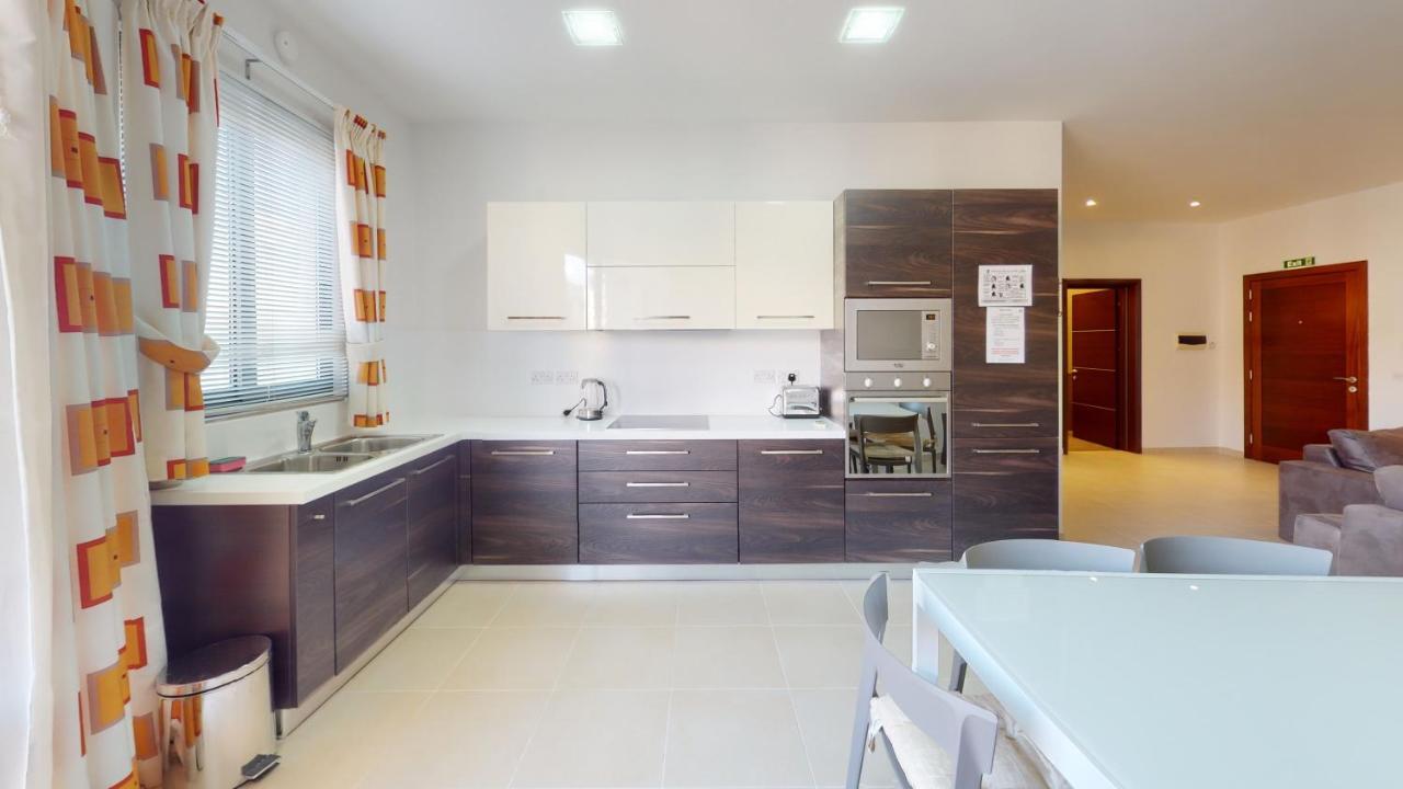 Spacious 2 Bedroom Apartment In Sliema Ngoại thất bức ảnh