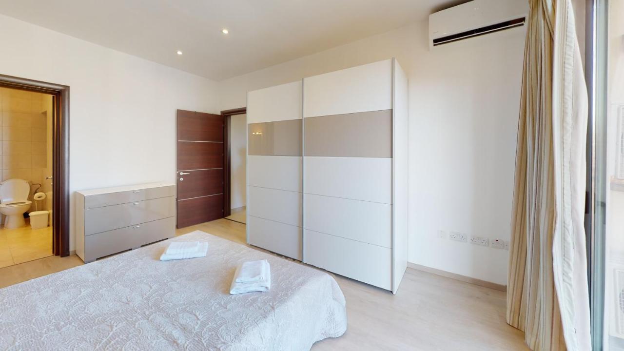 Spacious 2 Bedroom Apartment In Sliema Ngoại thất bức ảnh
